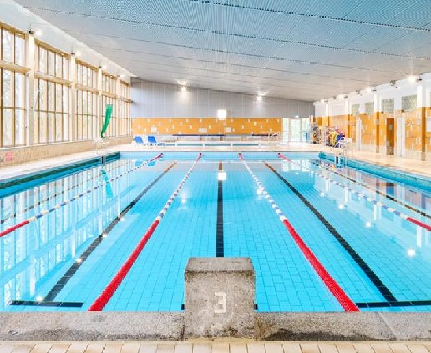 Bild für Kategorie Schwimmhalle Baumschulenweg